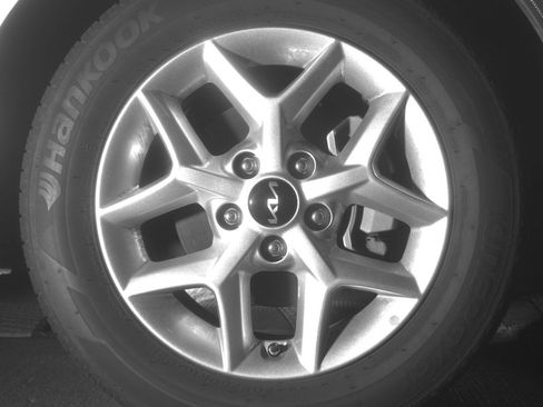 Used 2025 Kia Soul LX w/ LX Technology Package FWD image 13