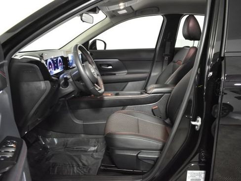 Certified 2026 Nissan Kicks SR w/ Cold Weather Package AWD/4WD image 11