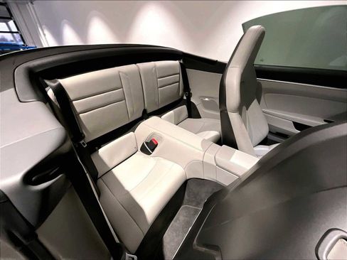 Used 2021 Porsche 911 Carrera S image 31