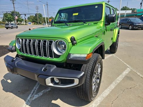 Certified 2026 Jeep Wrangler Unlimited Sahara w/ Safety Group AWD/4WD image 8