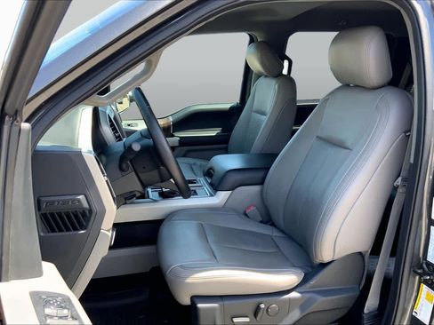Used 2019 Ford F150 Lariat RWD image 8