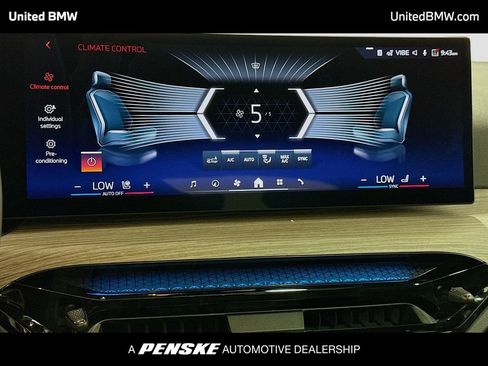 Used 2025 BMW i4 xDrive40i image 11