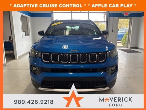 Used 2023 Jeep Compass Limited AWD/4WD image 2