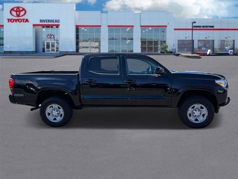 Certified 2022 Toyota Tacoma SR image 5