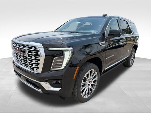New 2026 GMC Yukon Denali w/ Denali Reserve Package AWD/4WD image 3