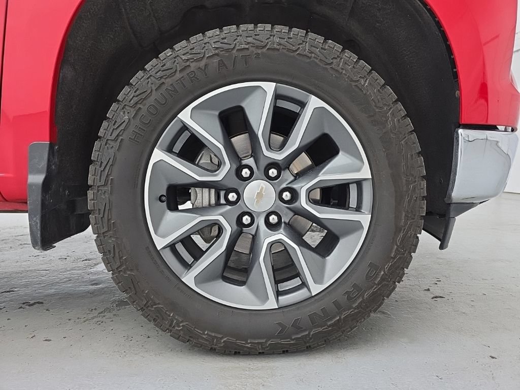 Used 2024 Chevrolet Silverado 1500 LT AWD/4WD image 19
