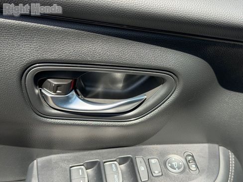 Certified 2026 Honda HR-V EX-L image 19