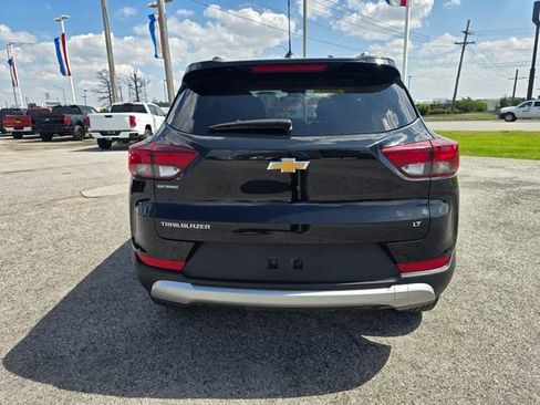 Used 2025 Chevrolet TrailBlazer LT FWD image 5