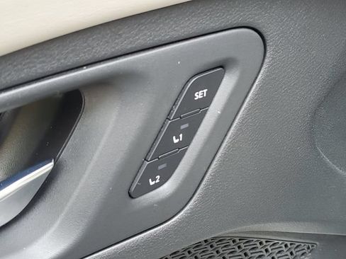 Certified 2023 Nissan Ariya AWD image 23