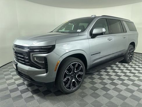 New 2026 Chevrolet Suburban RST image 5