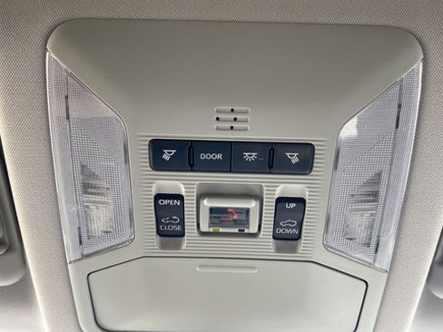 Used 2021 Toyota RAV4 XLE Premium AWD/4WD image 37