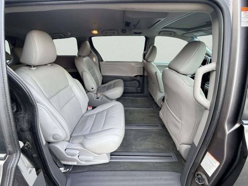 Used 2016 Toyota Sienna XLE Premium AWD/4WD image 26