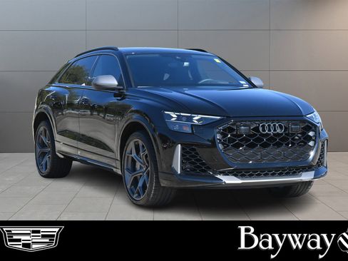 Used 2025 Audi RS Q8 performance image 3