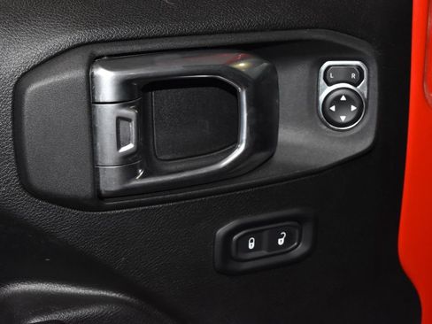 Used 2022 Jeep Gladiator Sport AWD/4WD image 5