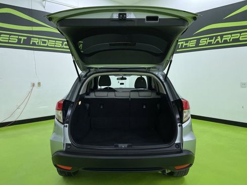 Used 2022 Honda HR-V LX image 9