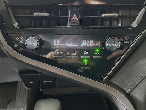 Used 2023 Toyota Camry SE image 25