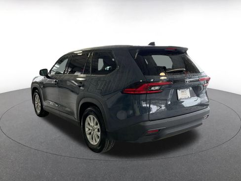 Used 2025 Toyota Grand Highlander LE image 10