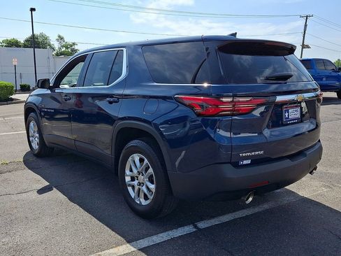 Used 2022 Chevrolet Traverse LS FWD image 8