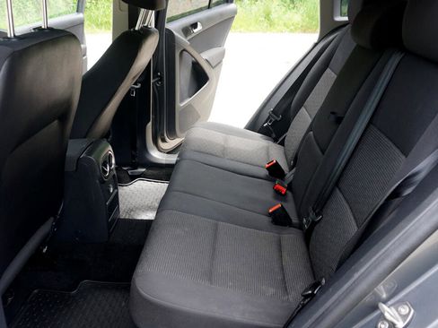 Used 2017 Volkswagen Tiguan Limited w/ Premium Package image 20