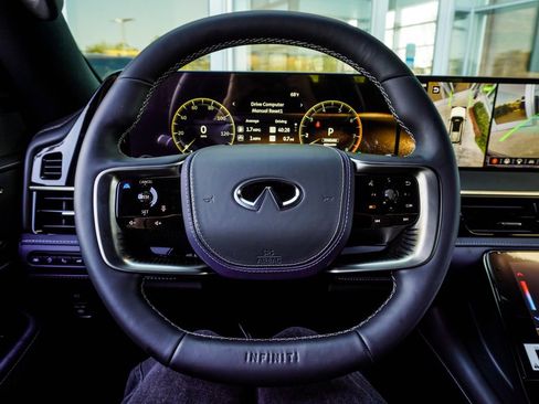 New 2026 INFINITI QX80 4WD image 15