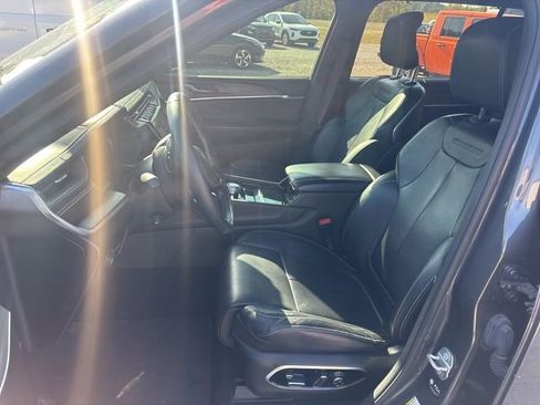 Used 2021 Jeep Grand Cherokee L Overland w/ Luxury Tech Group IV image 11