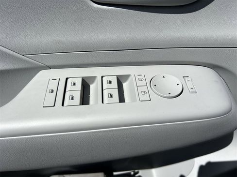 New 2026 Hyundai Kona SE image 20