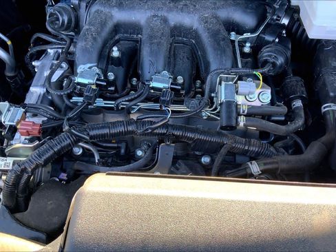 Used 2025 Nissan Pathfinder Rock Creek AWD/4WD image 33