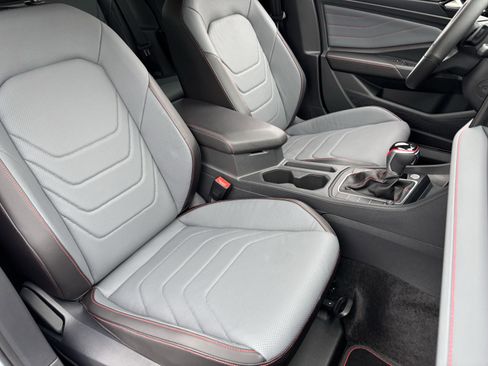 Certified 2026 Volkswagen Jetta GLI Autobahn image 9