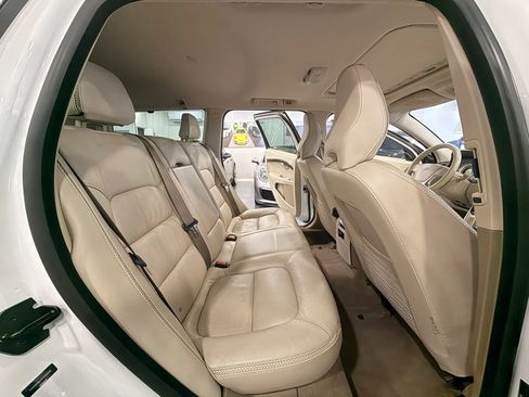 Used 2012 Volvo XC70 3.2 FWD image 14