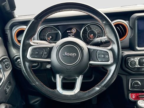 Used 2021 Jeep Gladiator Mojave AWD/4WD image 12