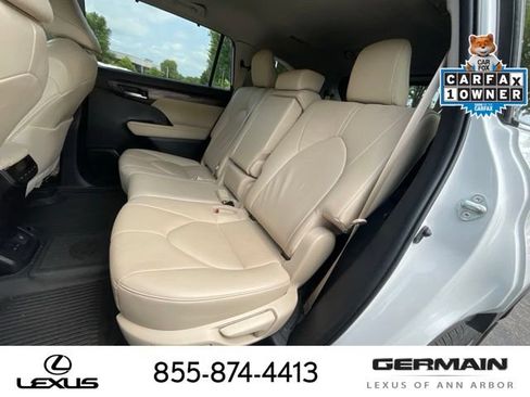 Used 2023 Toyota Highlander Limited AWD/4WD image 13