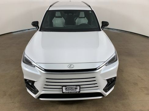 Used 2026 Lexus TX 500h AWD w/ Technology Package image 4