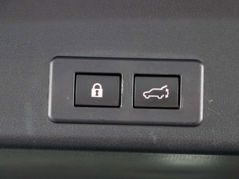 Used 2020 Subaru Ascent Limited w/ Technology Package image 32