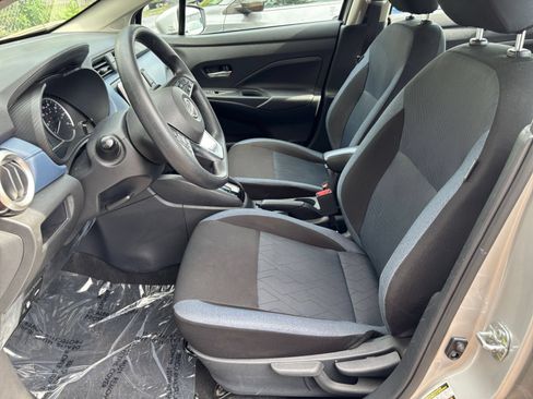 Used 2025 Nissan Versa SV FWD image 20