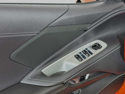 Used 2025 Chevrolet Corvette Stingray Convertible w/ 1LT RWD image 18