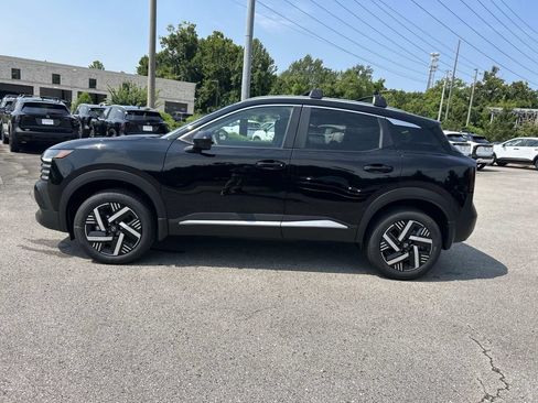 New 2026 Nissan Kicks SV w/ Cold Weather Package FWD image 4