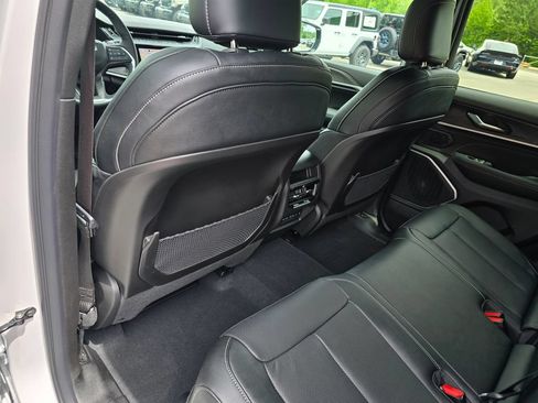 New 2026 Jeep Grand Cherokee Limited AWD/4WD image 23