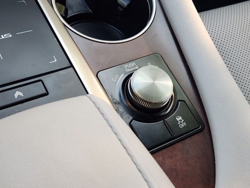 Used 2020 Lexus RX 350 FWD w/ Premium Package image 16