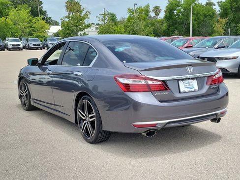 Used 2017 Honda Accord Sport image 4
