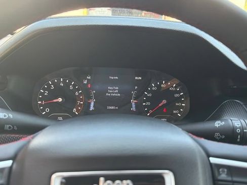 Used 2022 Jeep Compass Trailhawk AWD/4WD image 25