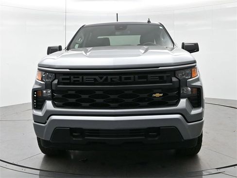 Used 2026 Chevrolet Silverado 1500 Custom image 2