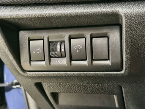 Used 2025 Subaru Outback Premium AWD/4WD image 26