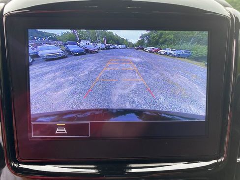 Used 2023 Chevrolet Traverse LT image 21