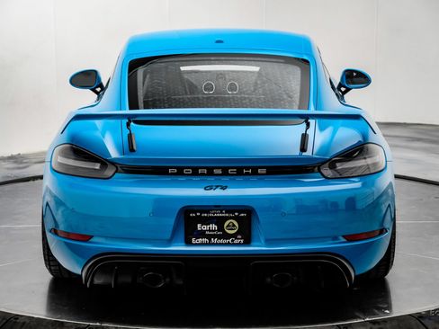Used 2020 Porsche 718 Cayman GT4 RWD image 14