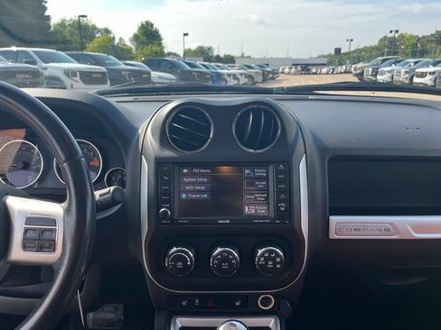 Used 2014 Jeep Compass Limited w/ Sun/Sound Group AWD/4WD image 26
