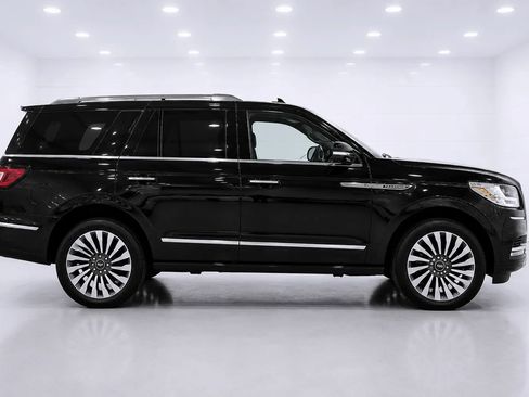 Used 2019 Lincoln Navigator Reserve AWD/4WD image 6