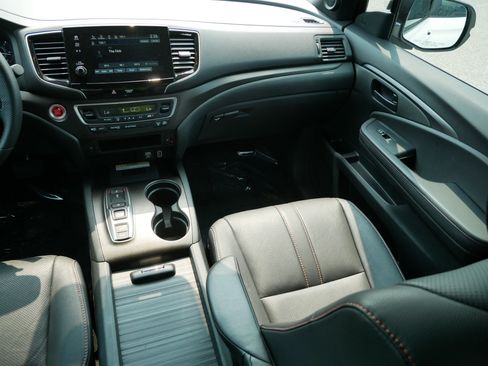 Certified 2023 Honda Passport TrailSport image 11