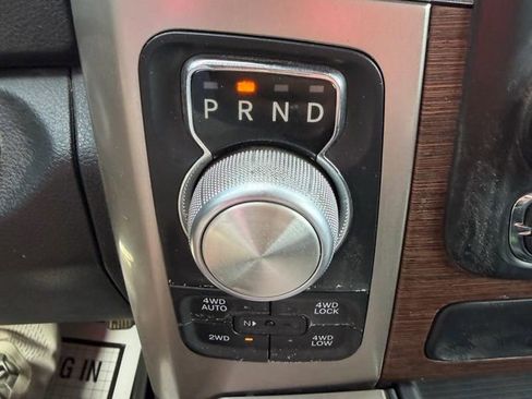 Used 2018 RAM 1500 Laramie w/ Convenience Group AWD/4WD image 19