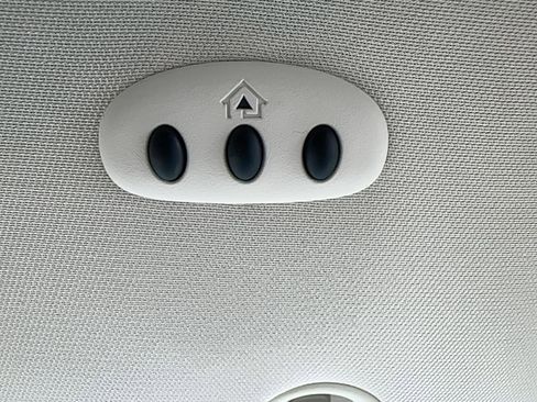 Used 2008 Chrysler Town & Country Limited image 12