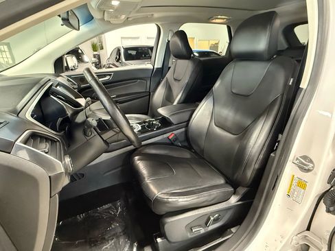 Used 2016 Ford Edge Titanium w/ Equipment Group 301A image 7